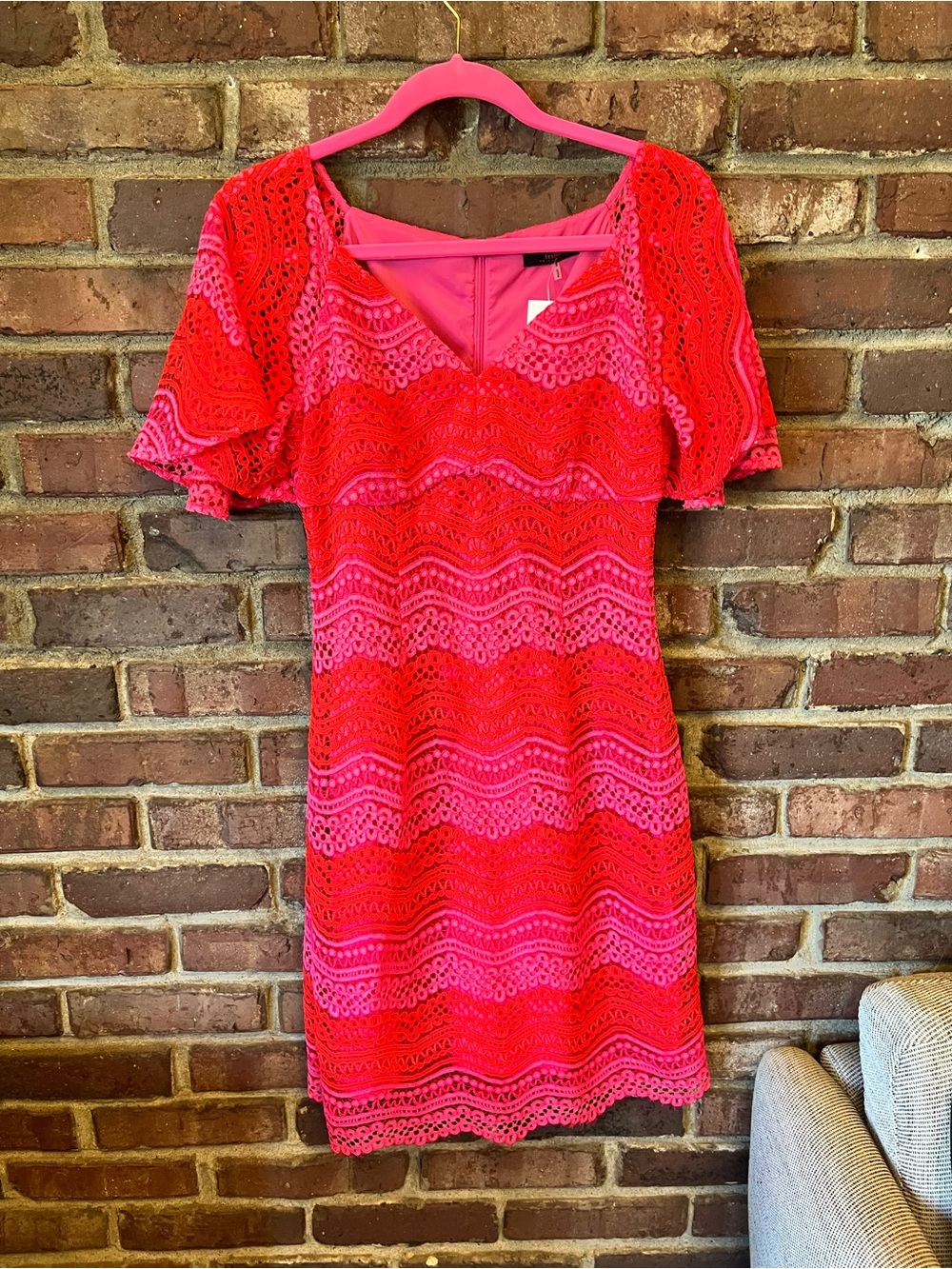 NWT Trina Turk Pink & Red Lace Shift Dress Size 2